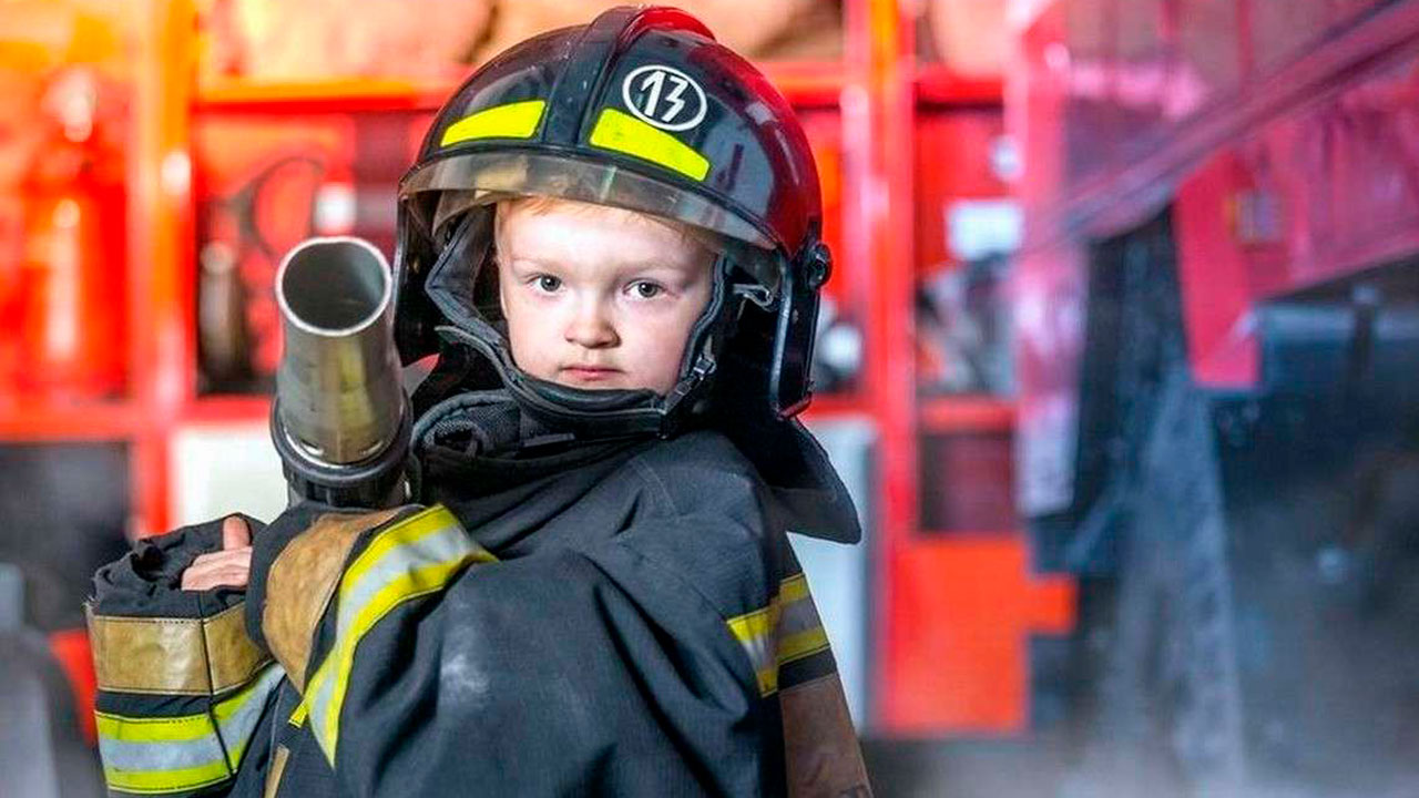Пожарник для детей